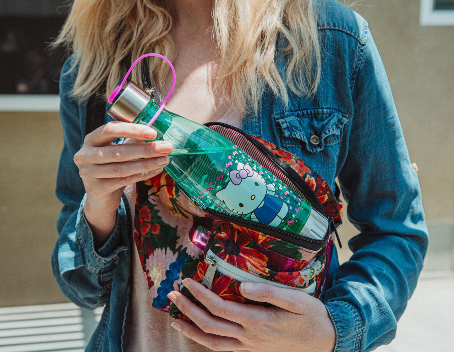 Hello Kitty Sanrio Hearts and Bows Plastic Water Bottle With Leak-Resistant Lid | Large Plastic Sports Jug | Holds 20 Ounces