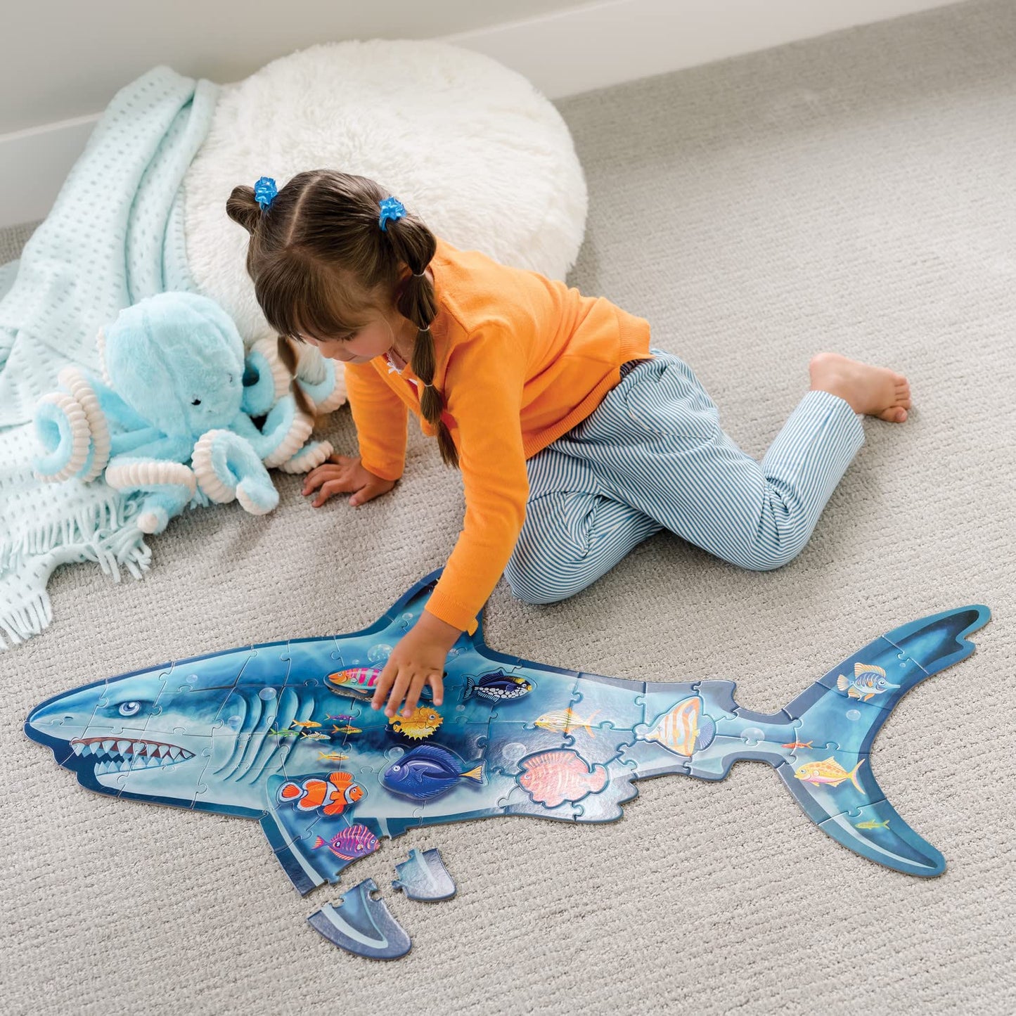 Peaceable Kingdom Shiny Shark Floor Puzzle – 53-Piece Giant Floor Puzzle for Kids Ages 5 & up – Fun-Shaped Puzzle Pieces – Great for Classrooms