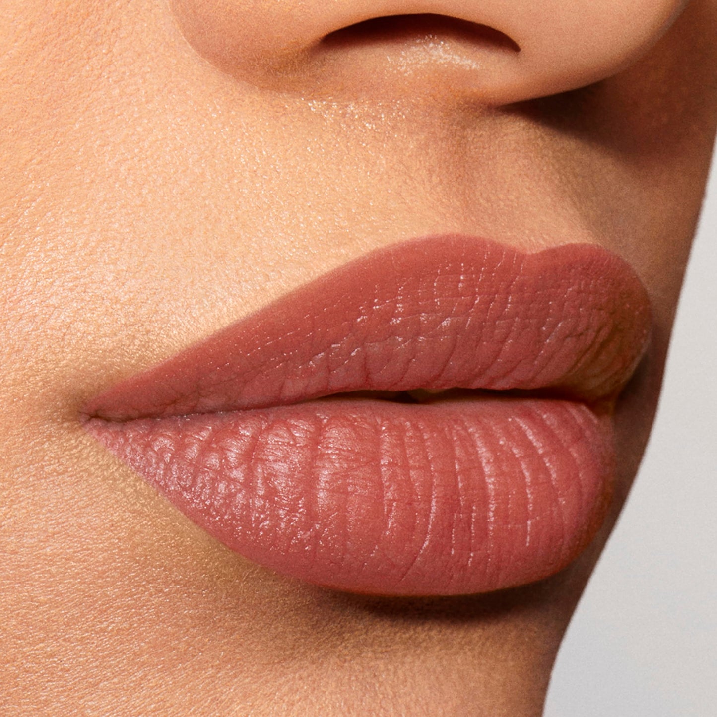 Estée Lauder Pure Color Explicit Silk Matte Lipstick for Women |12-Hour Wear, 101 Static