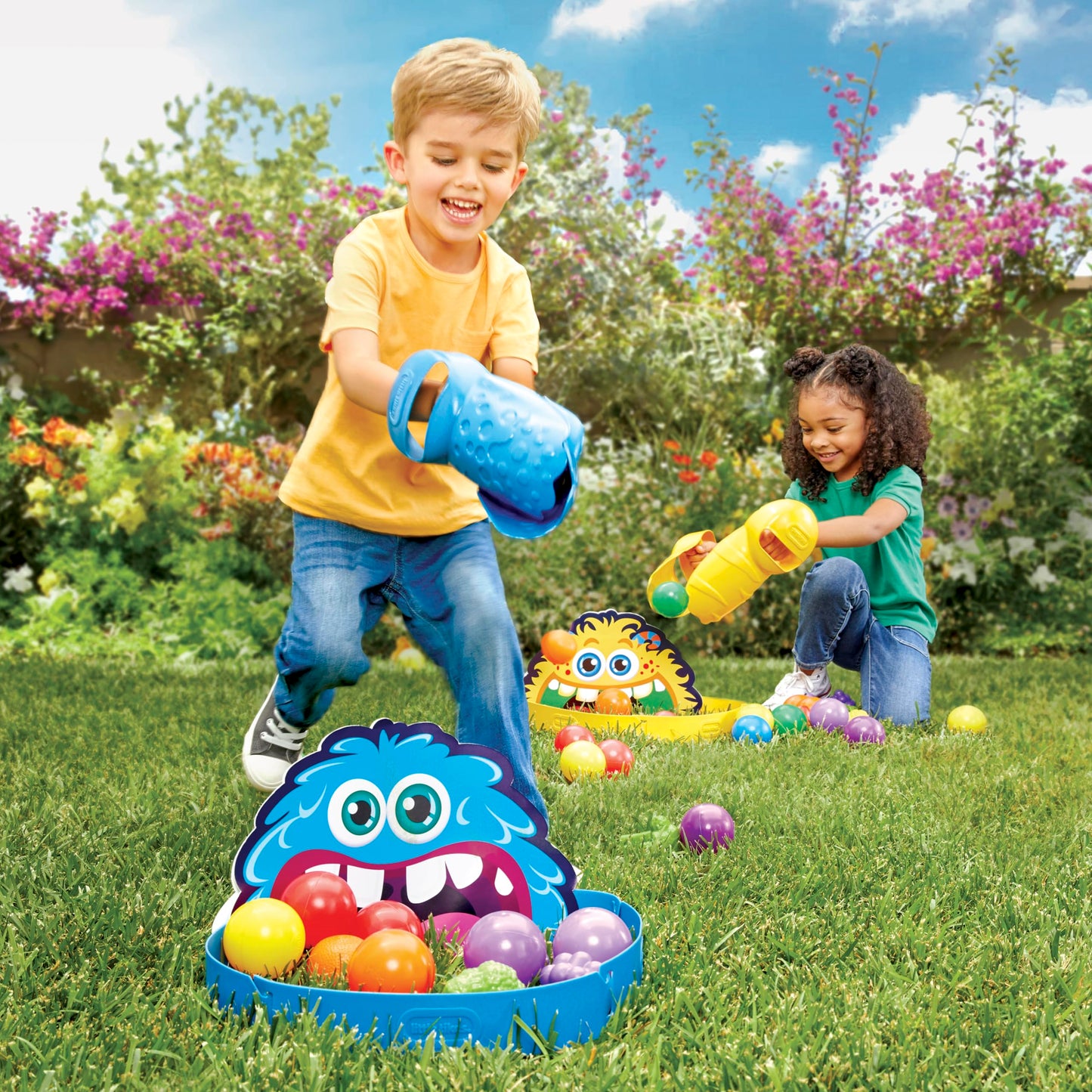 Little Tikes Feeding Frenzy - Indoor/Outdoor Gaming Experience - 30+ Accessories - Ages 3+ - Easy to Learn - Fast Paced