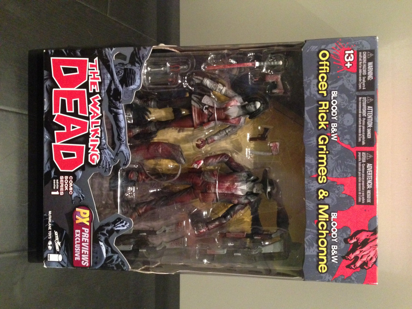 Walking Dead Comic Series 1: Officer Rick Grimes & Michonne Previews Exclusive 2-Pack