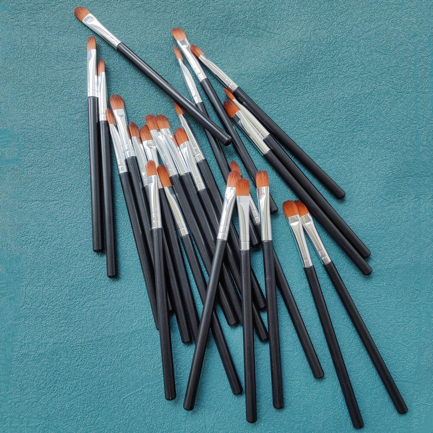 HYMAOME 50pcs Synthetic Eye Shadow Brushes, Blending Brush, Smudging/Shading Eyes Applicator, Black