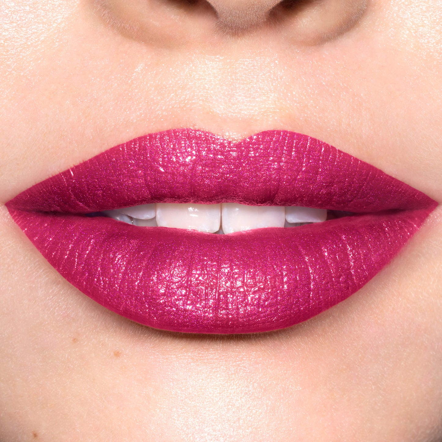 Revlon Super Lustrous Lipstick, Creamy Formula For Soft, Fuller-Looking Lips, Moisturized Feel, 657 Fuchsia Fusion, 0.15 oz