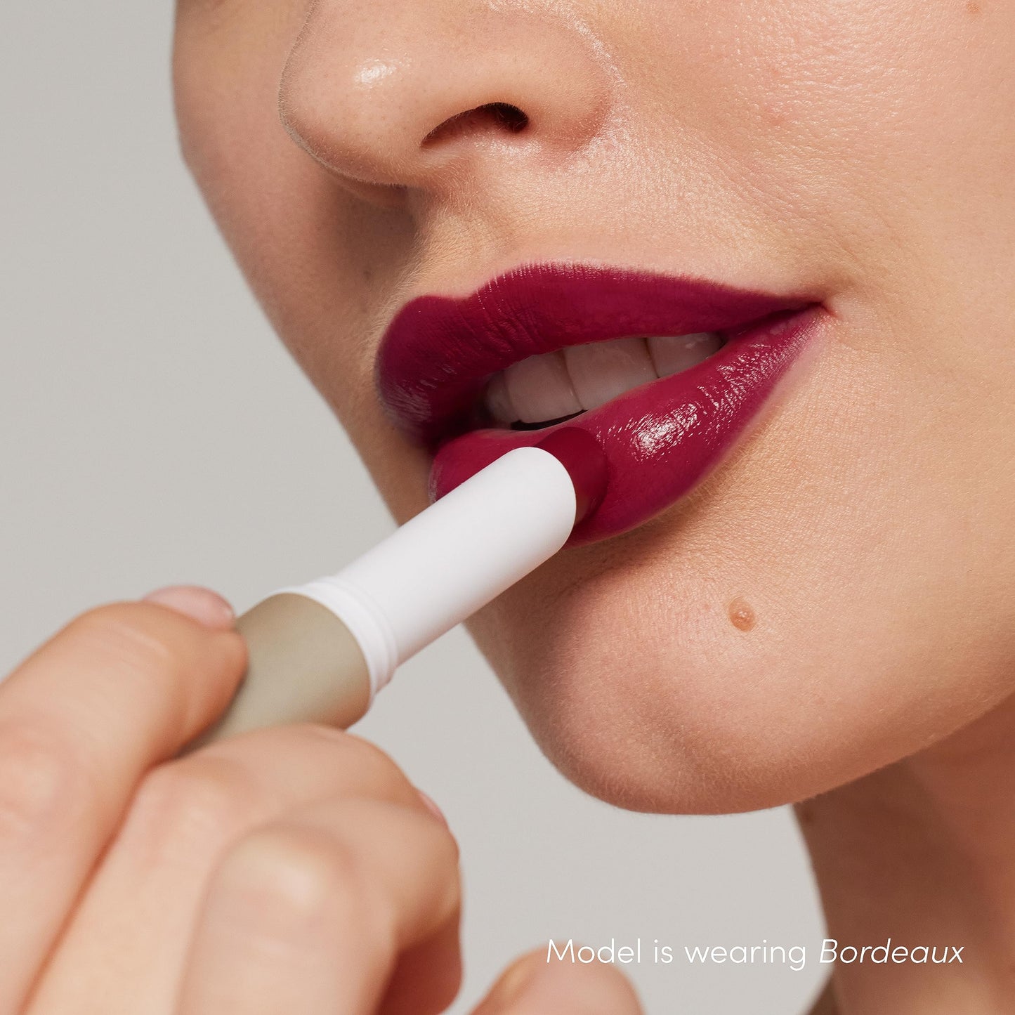 jane iredale ColorLuxe Hydrating Cream Lipstick, Creamy, Highly Pigmented Lip Color Delivers Weightless Moisture and Bold Payoff, Satin Finish, Vegan