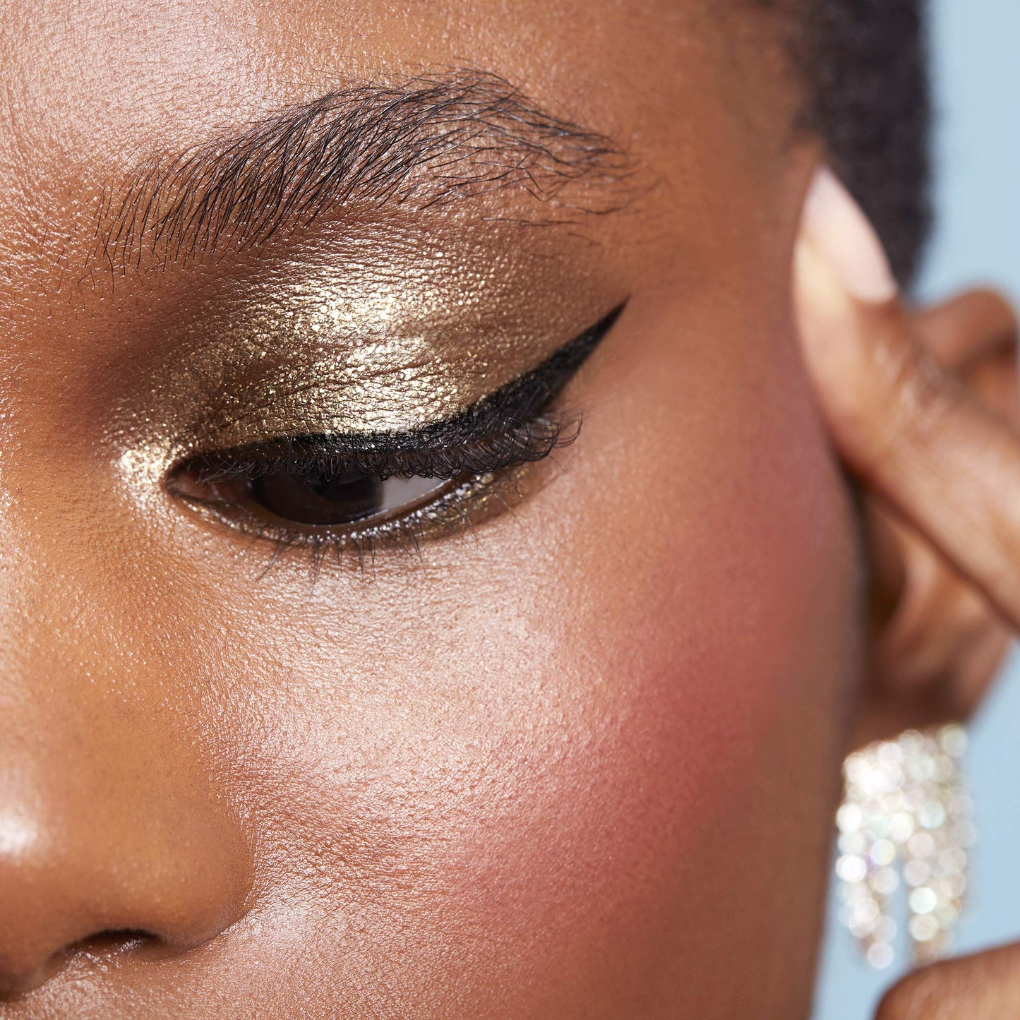 e.l.f. Liquid Glitter Eyeshadow, Long Lasting, Quick-Drying, Opaque, Gel-Based Eyeshadow For Creating High-Impact, Multi-Dimensional Eye Looks, Dirty