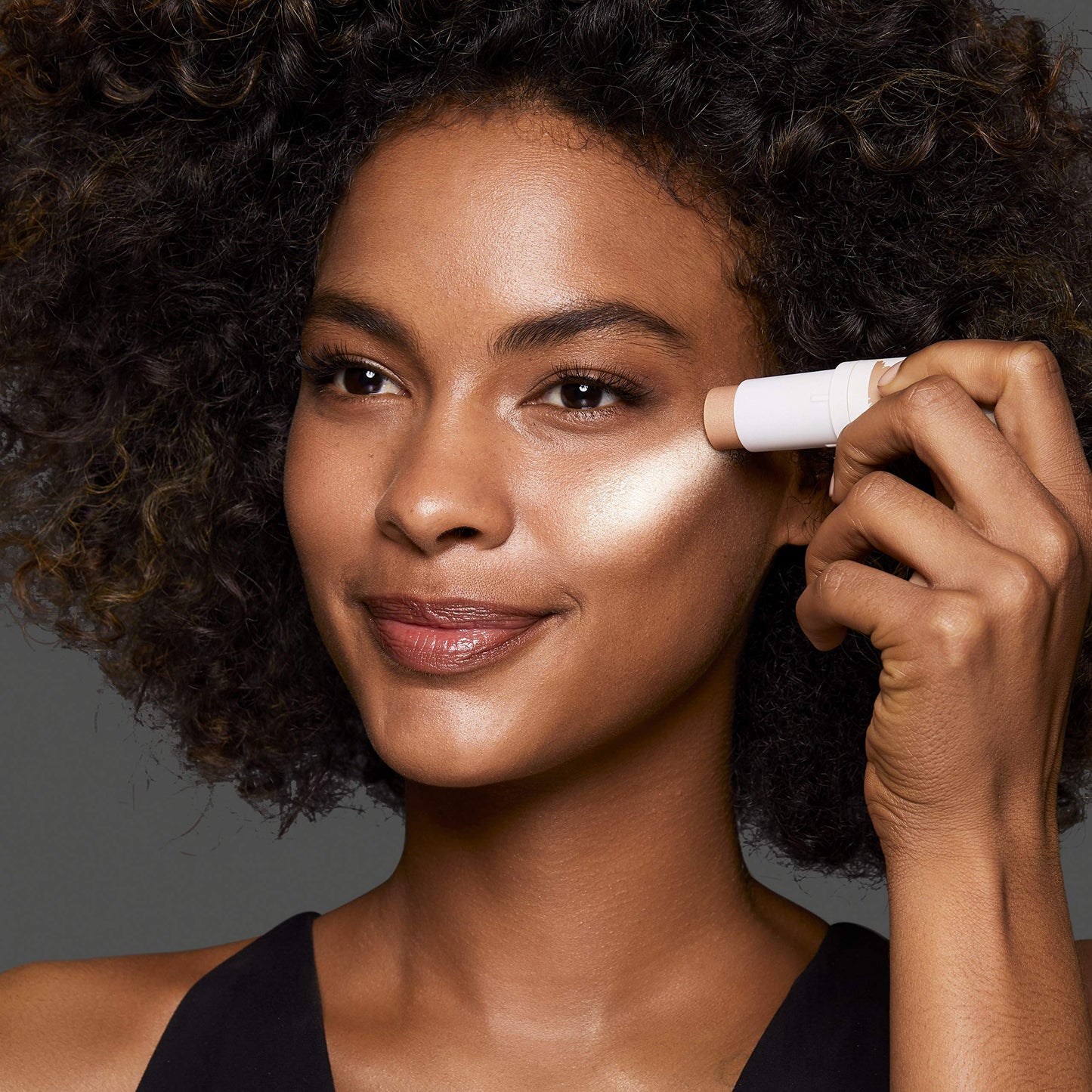Neutrogena Hydro Boost Illuminator Makeup Stick with Hyaluronic Acid, Moisturizing Highlighter to Improve & Illuminate Skin, Dermatologist-Tested