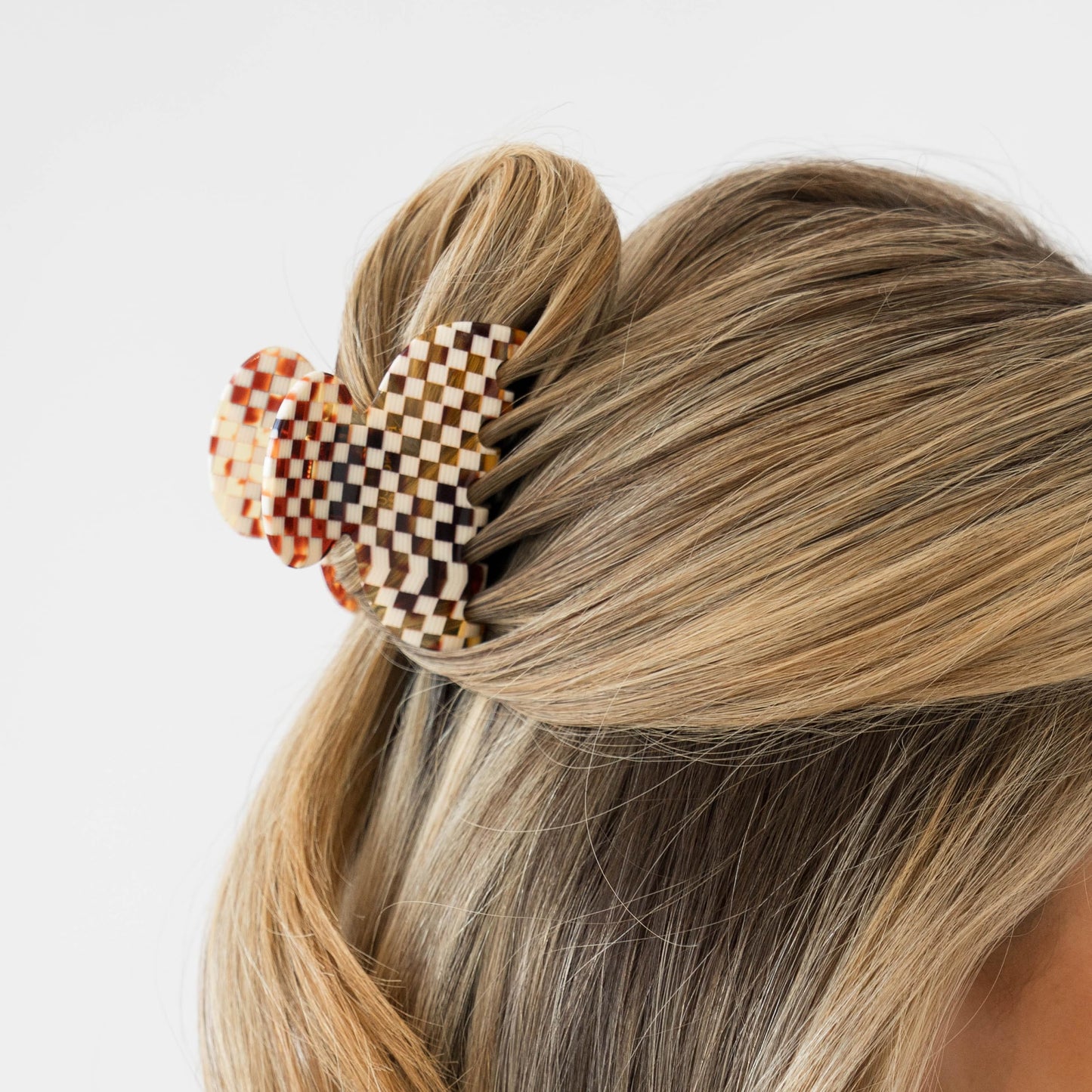 Small Designer Checkered Hair Clip for Women, France Luxe Sm Couture Claw Clip, Strong Grip, Lightweight Comfort, Damage-Free French Design, Ideal