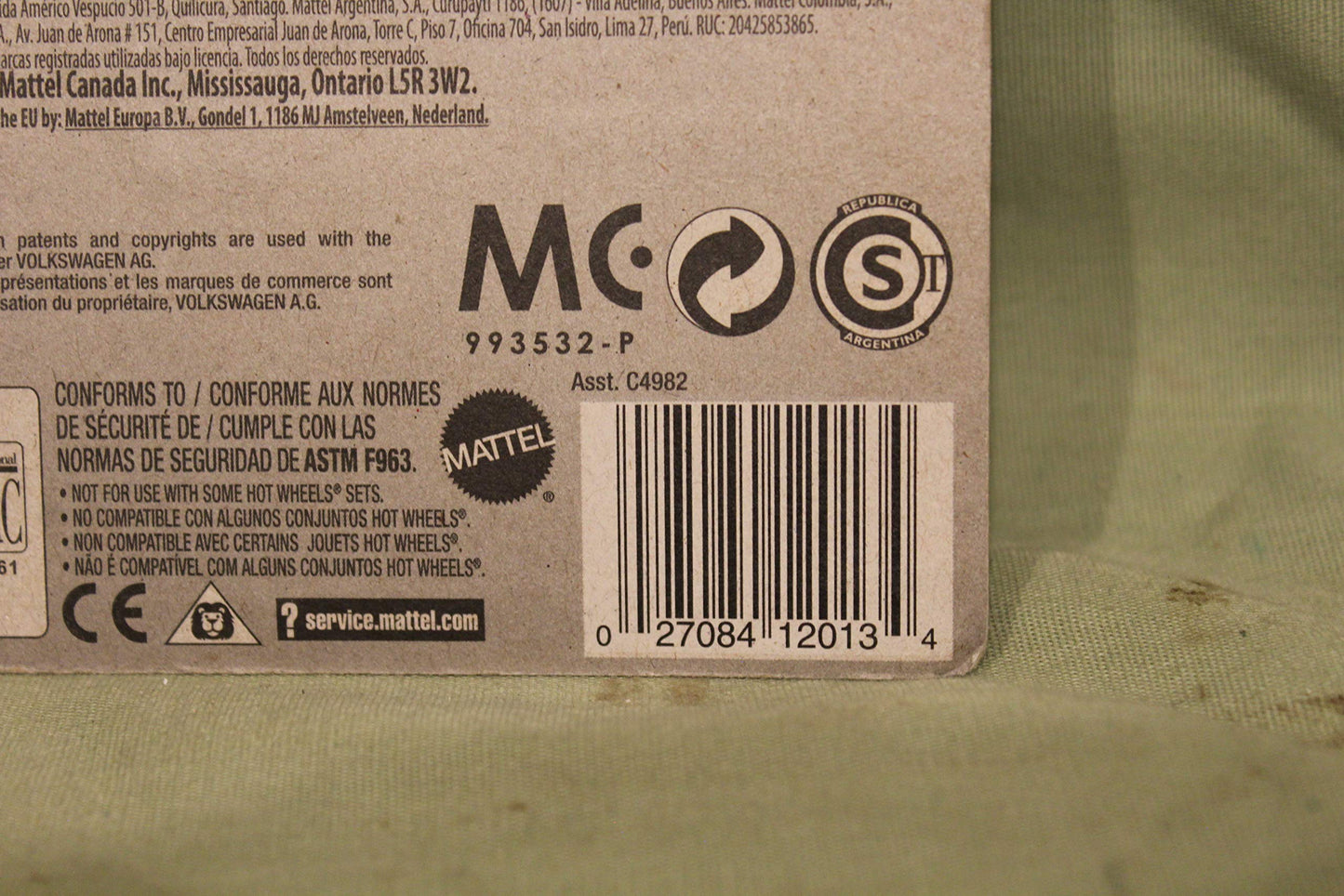 Hot Wheels, 2016 HW Showroom, Volkswagen Caddy [Maroon] Die-Cast Vehicle #113/250