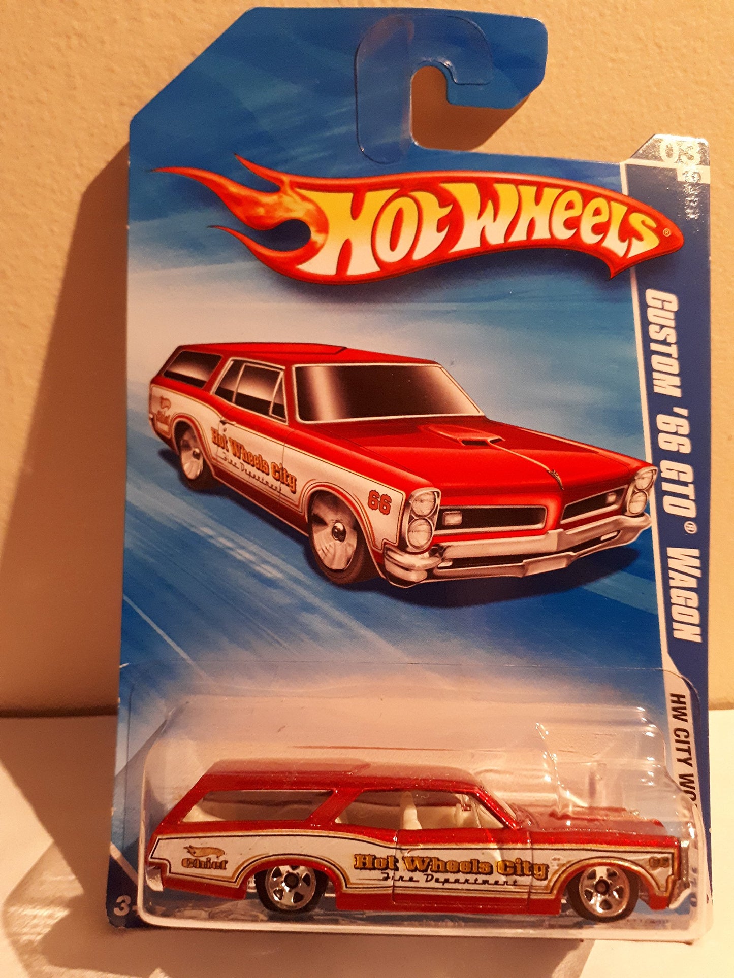 Hot Wheels 2010 City Works 03/10 RED and White City FIRE Department Custom '66 GTO Wagon