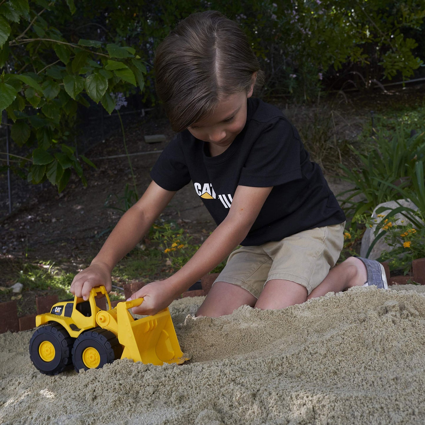 CAT Construction Fleet 10" Front Loader Toy – Durable Plastic Vehicle with Working Bucket & Free-Rolling Wheels for Kids Ages 2+