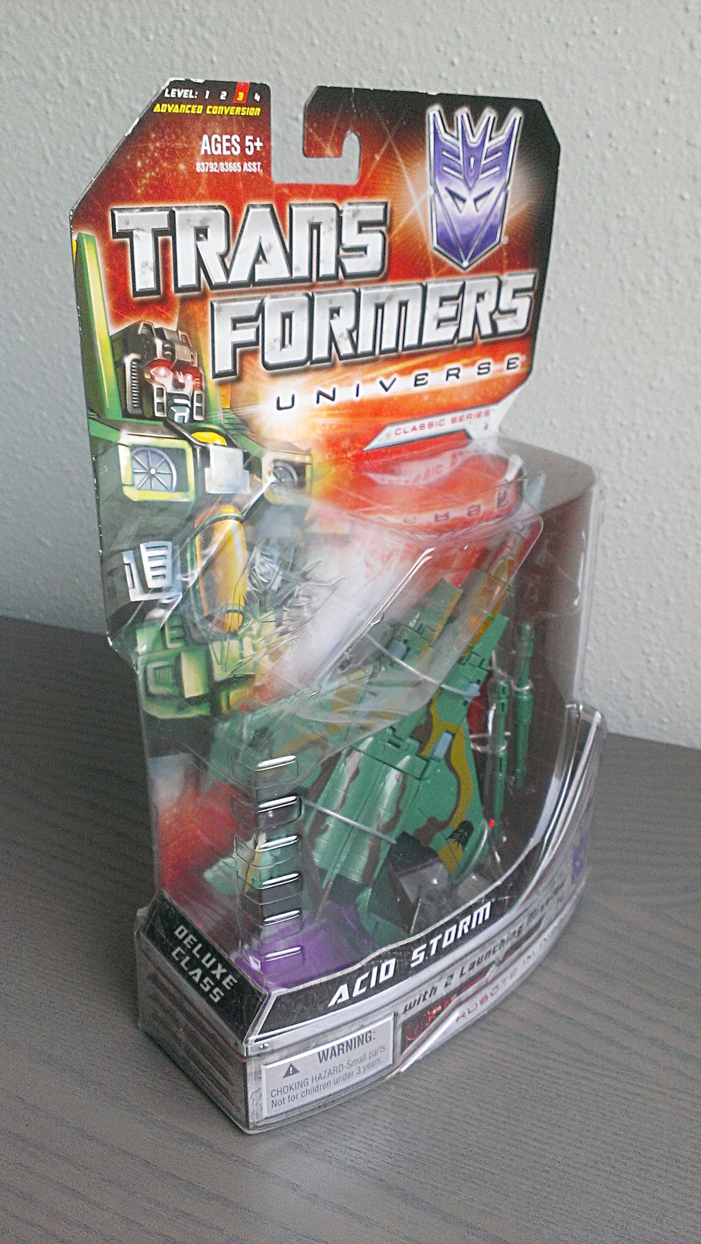 Transformers Universe Deluxe Figure Acid Storm [Toy]