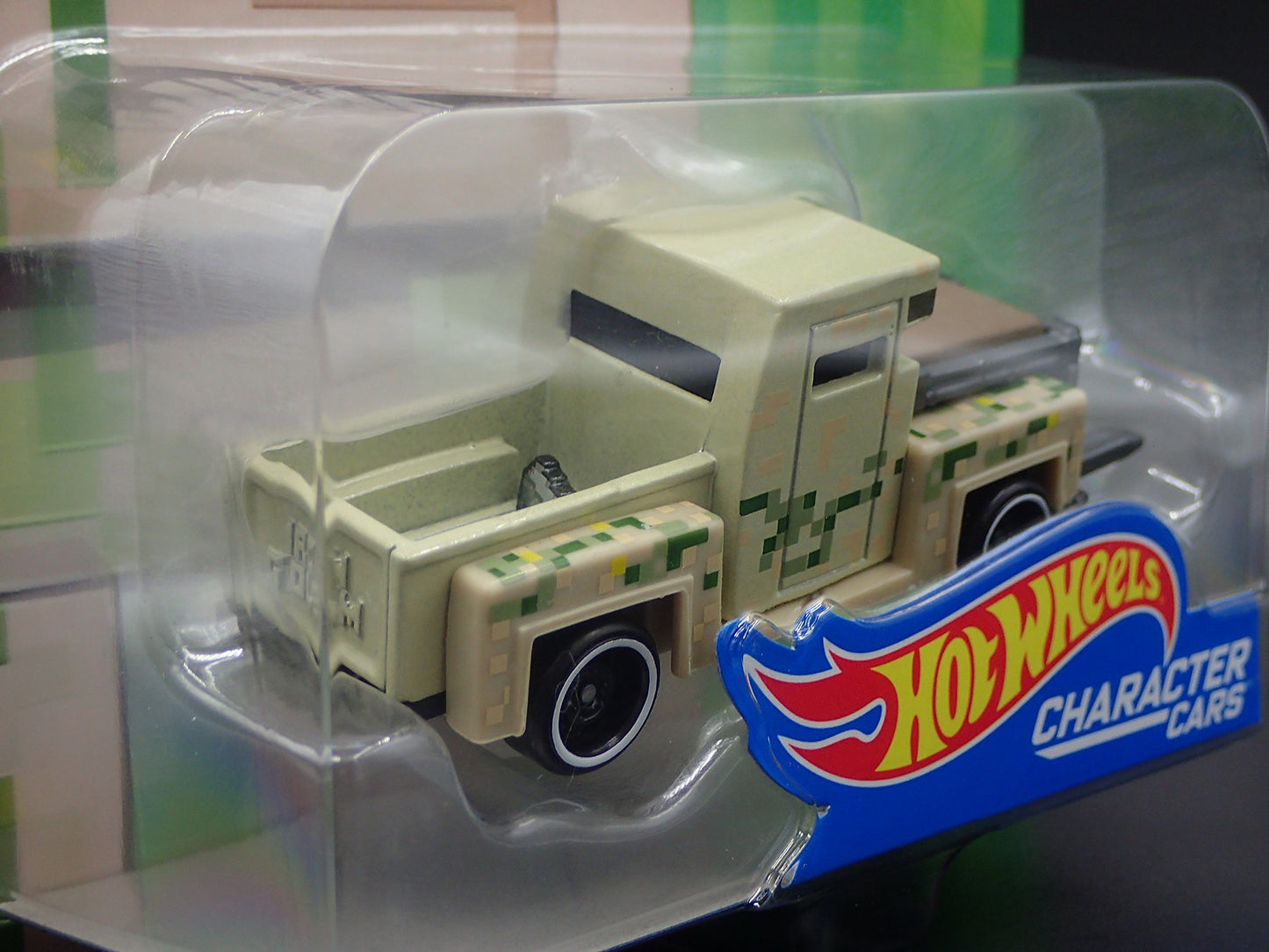 Hot Wheels Minecraft Iron Golem Vehicle