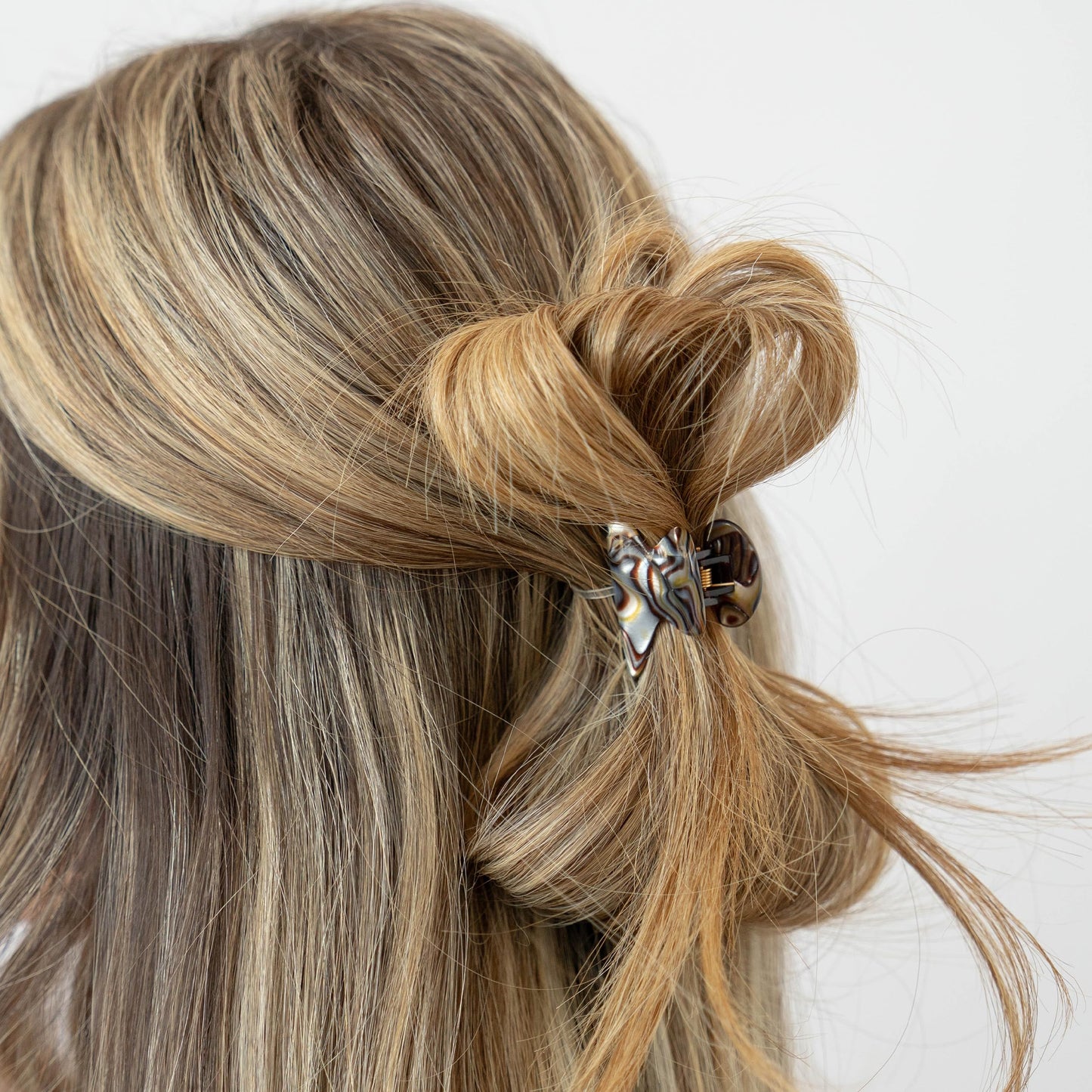 French Hair Clip for Thin or Short Hair, Mini Couture Claw Clip for Women, Strong No Slip Hold, Gentle Grip, Lightweight, Onyx Grey Faux Shell |