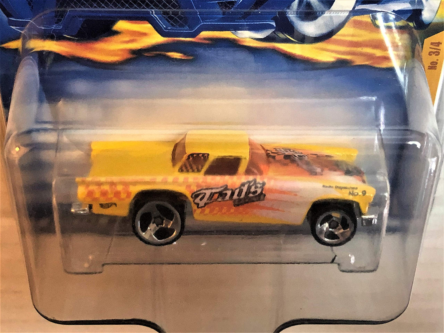 Hot Wheels 2001-055 Turbo Taxi Series '57 T-bird 3/4 1:64 Scale