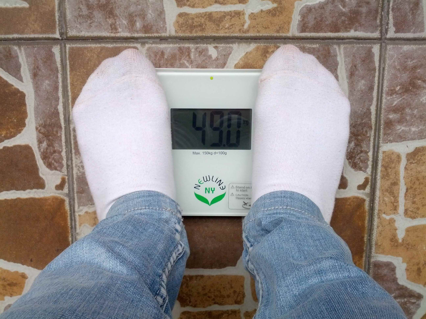 NewlineNY Auto Step On Super Mini Travel Bathroom Scale, 5.25" x 8.5" SBB0638SM: White