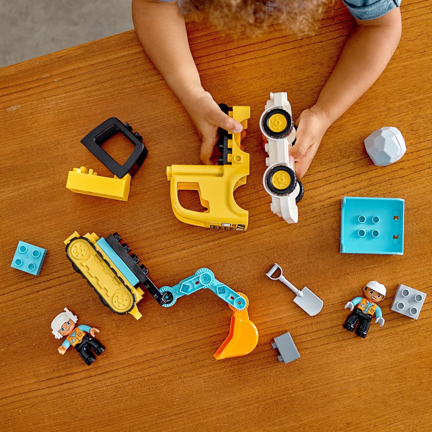 LEGO DUPLO Town Truck & Tracked Excavator 10931, Preschool Construction Toy, Learning Building Blocks Gift for Toddlers Boys & Girls Ages 2-3