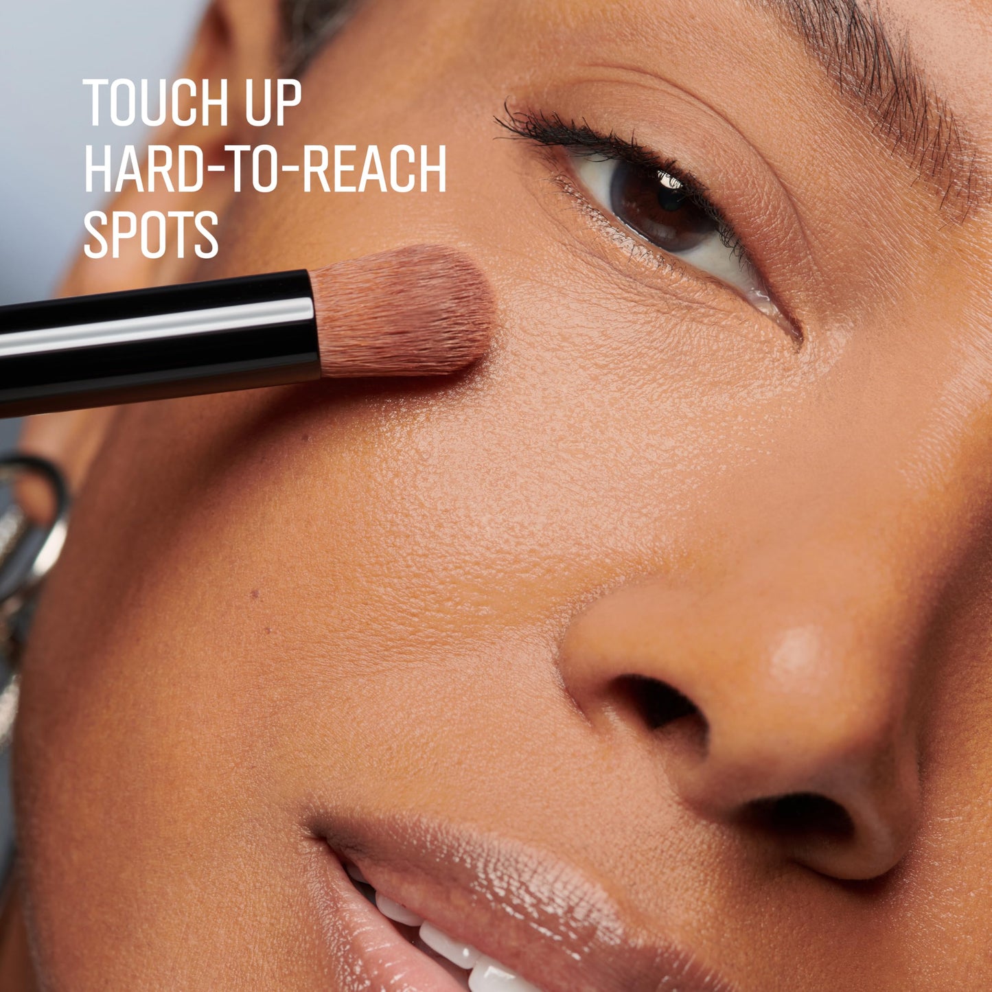 Bobbi Brown Full Coverage Touch-Up Brush | Angled & Precise Makeup Face Brush for Applying & Blending Foundation or Concealer